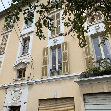 2 Jolies chambres centre nice à 50 euros par chambre *