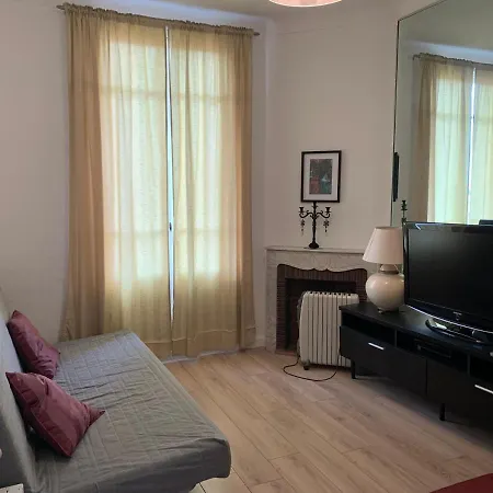 2 Jolies chambres centre nice à 50 euros par chambre *