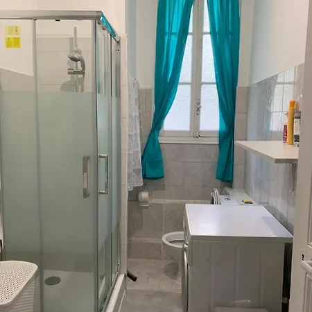 2 Jolies chambres centre nice à 50 euros par chambre Casa de hóspedes Nice