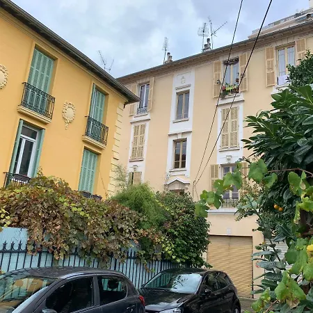 2 Jolies chambres centre nice à 50 euros par chambre *